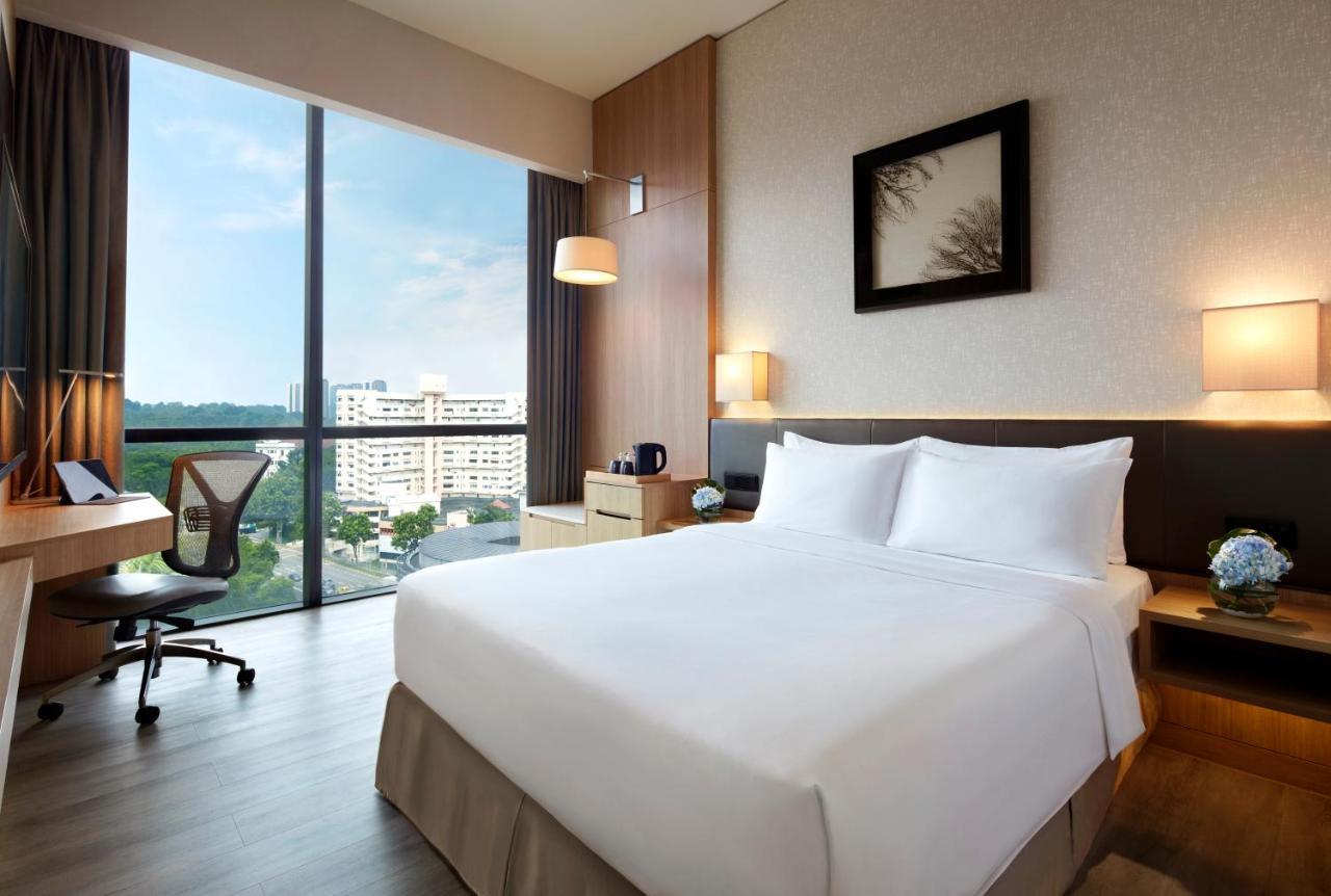 Momentus Hotel Alexandra Singapore Exterior photo