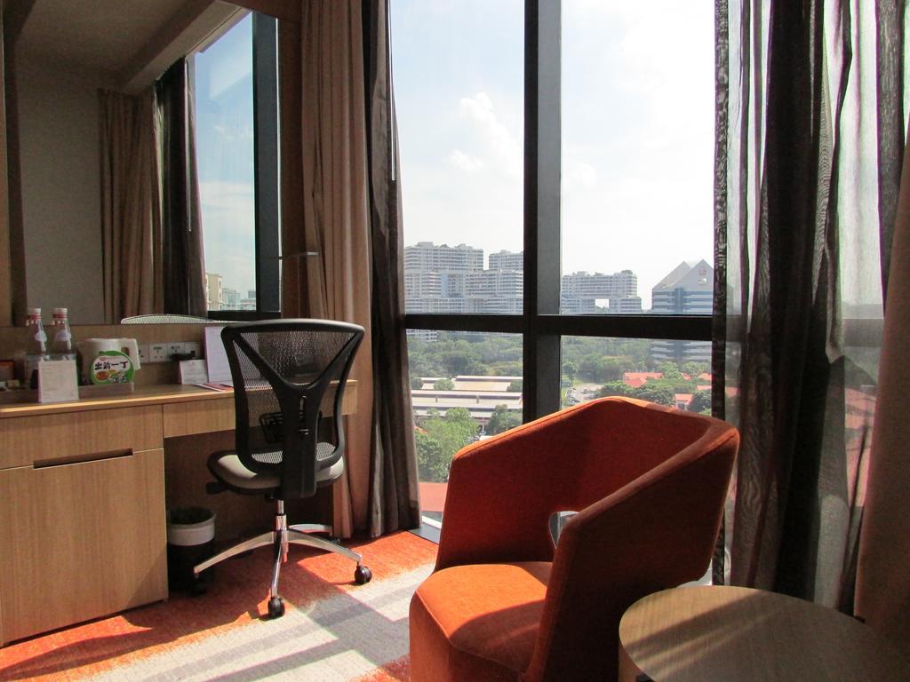 Momentus Hotel Alexandra Singapore Exterior photo