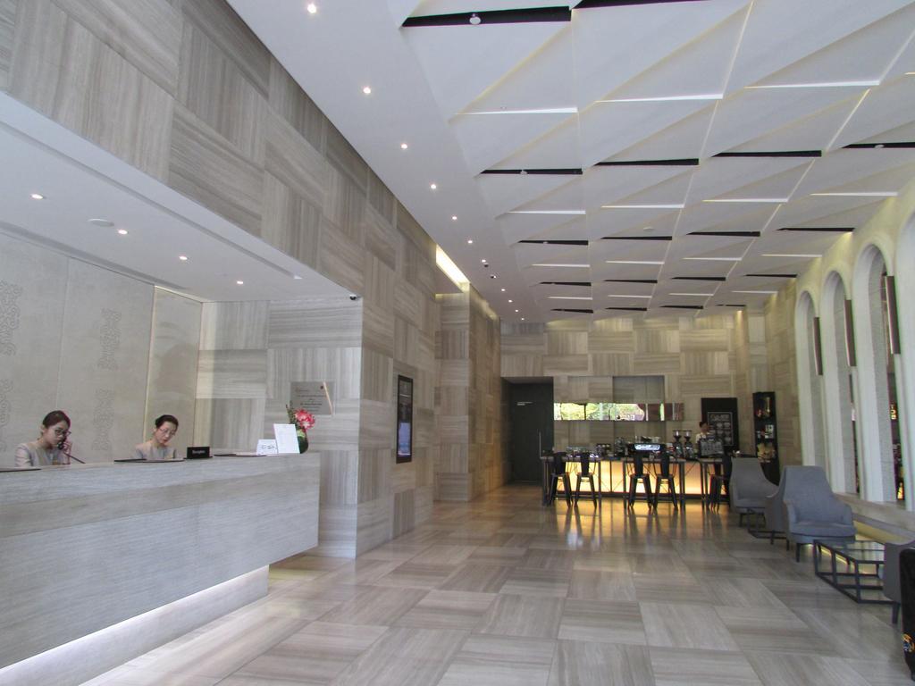 Momentus Hotel Alexandra Singapore Exterior photo